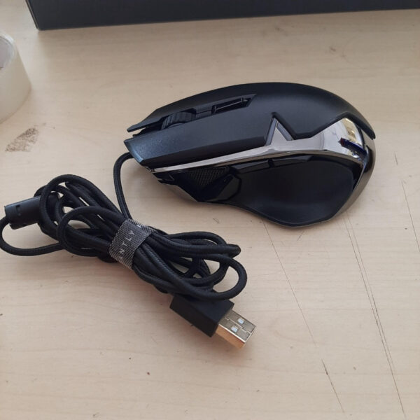 Azio Aventa Backlit Gaming Mouse 6400 DPI PixArt PMW3360 Sensor Adjustable 8 Color Backlight Alloy Exoskeletal Frame GM-AVENTA-01 - Gambar 3