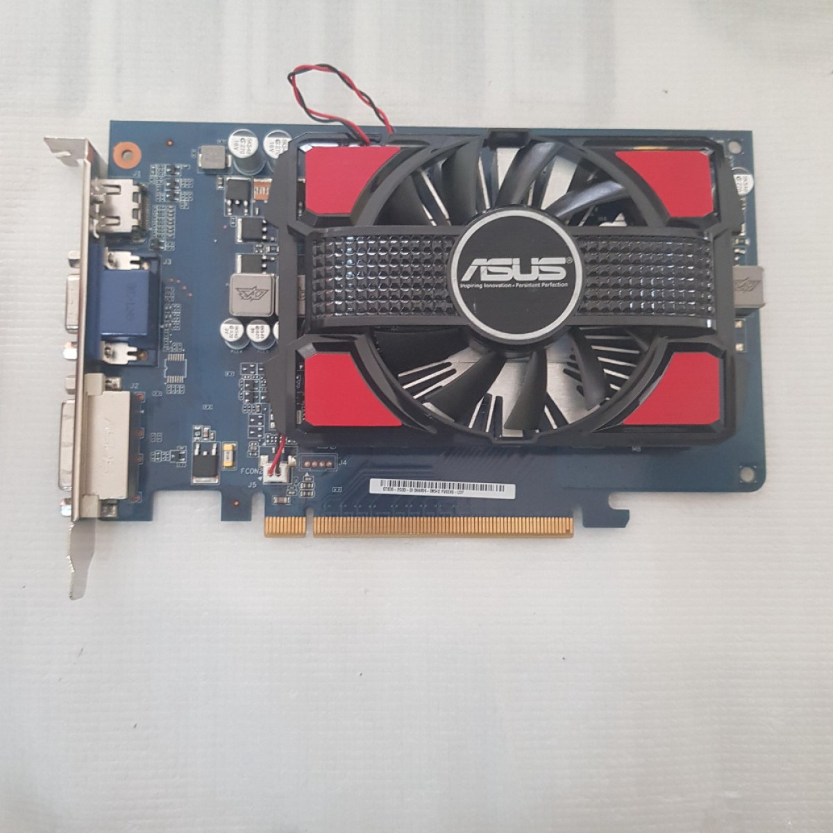 Asus GeForce GT 630 GT630 2GB GDDR3 128 Bit