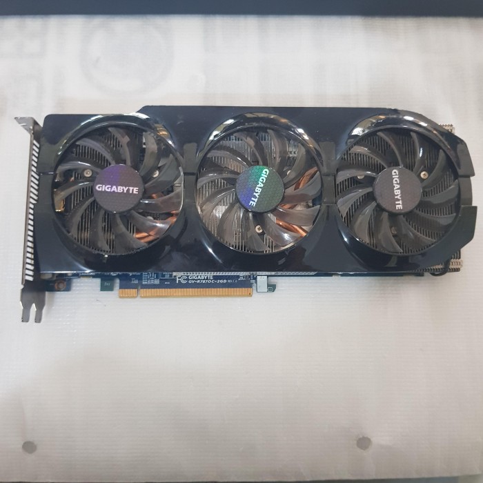 GIGABYTE Radeon HD 7870 HD7870 2GB GDDR5 256 Bit