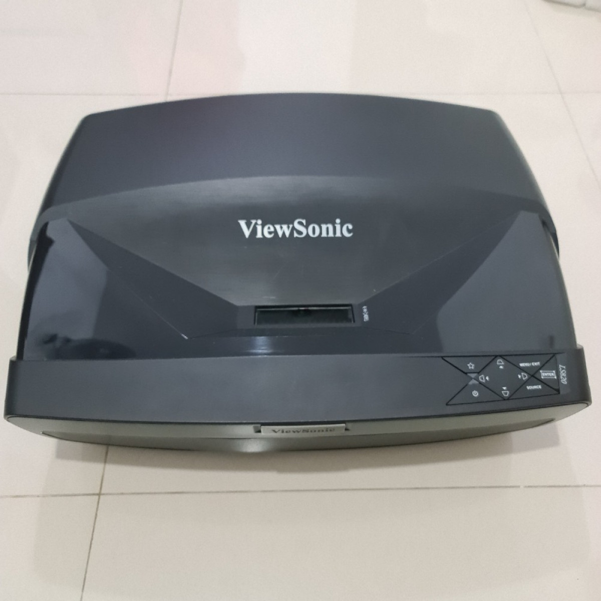 ViewSonic LS820 DLP Proyektor Laser Ultra Short Throw Jarak Dekat