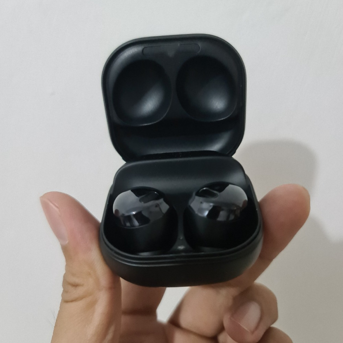 Samsung Galaxy Earbuds SM-R190 Samsung Charging Case EP-QR190 Hitam