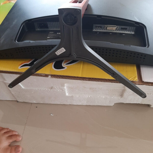 MSI Optix G24C FHD 1080p 144Hz FreeSync Curved Gaming Monitor - Gambar 3
