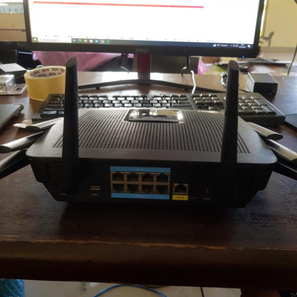 Linksys EA9500 Max-Stream AC5400 MU-MIMO Gigabit WiFi Router - Gambar 2