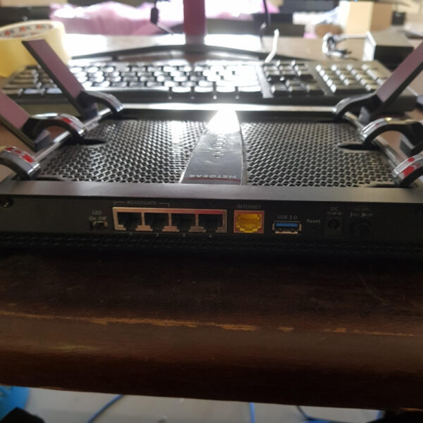 NetGear R7960P Nighthawk X6S TriBand WiFi Router AC3600 MIMO Gigabit - Gambar 2