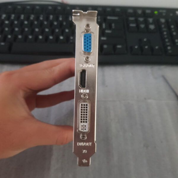 PNY GeForce GT 610 GT610 2GB GDDR3 64 Bit - Gambar 3