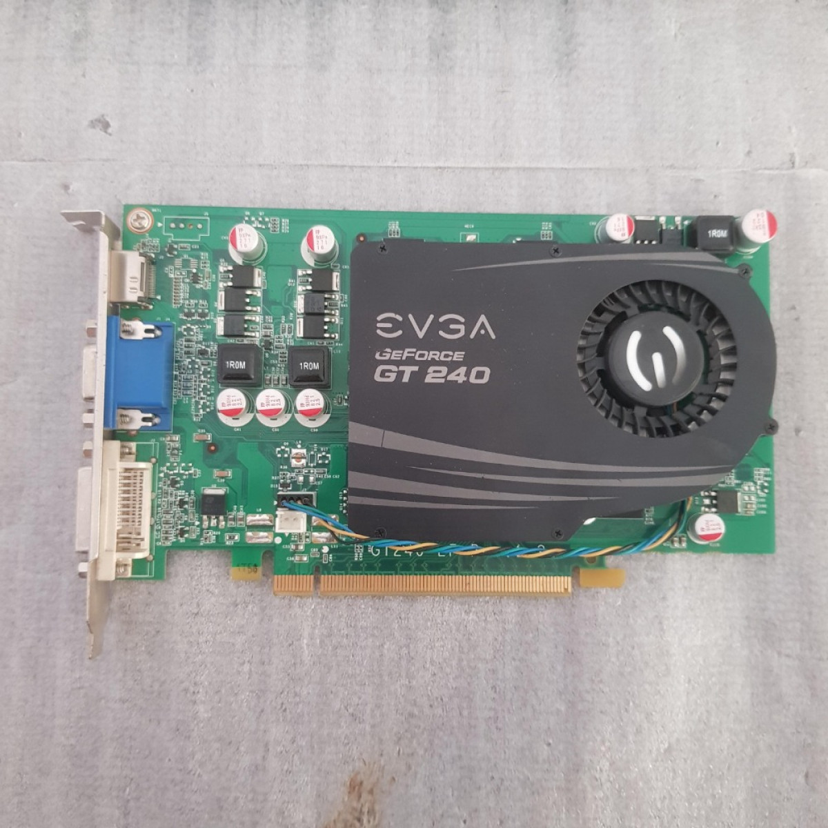 EVGA GeForce GT 240 GT240 512MB GDDR5 128 Bit