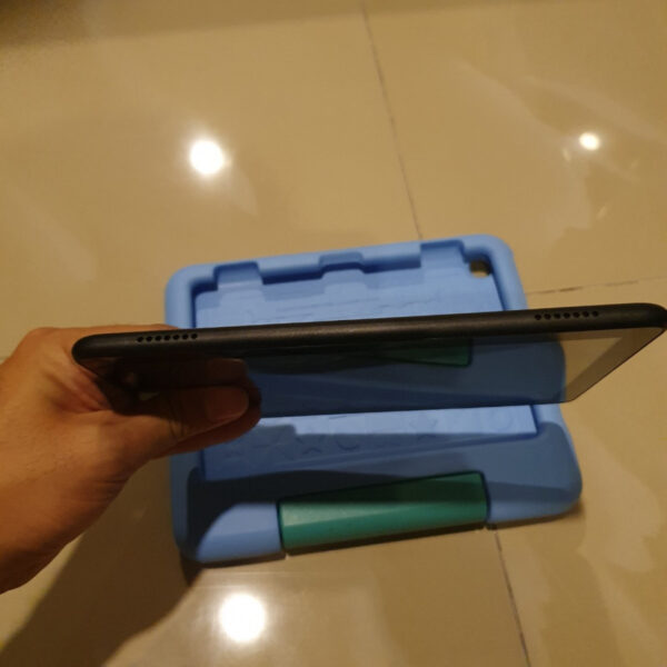 Amazon Fire HD 8 Tab Tablet 32 GB 12th Generation Portable Tahun 2022 - Gambar 8