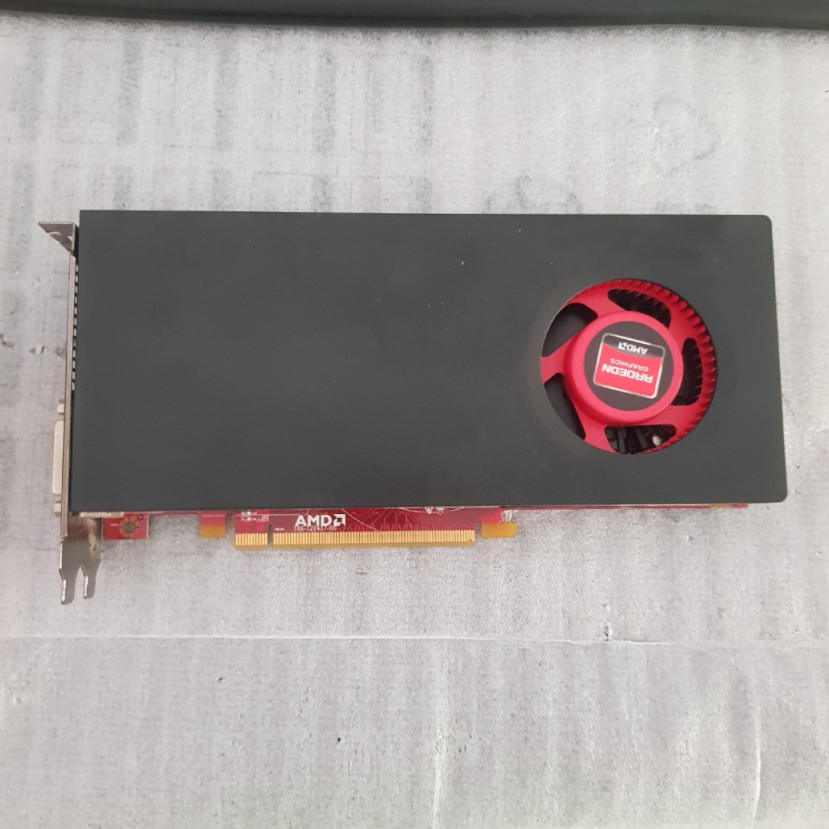 AMD Radeon HD 6850 HD6850 1GB GDDR5 256 Bit