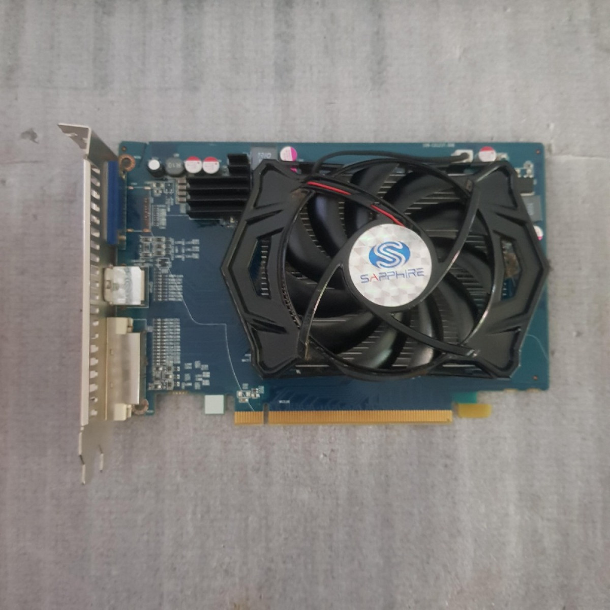 SAPPHIRE Radeon HD 5670 HD5670 512MB GDDR5 128 Bit