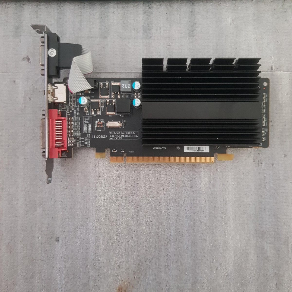 XFX Radeon HD 7450 HD7450 1GB GDDR3 64 Bit