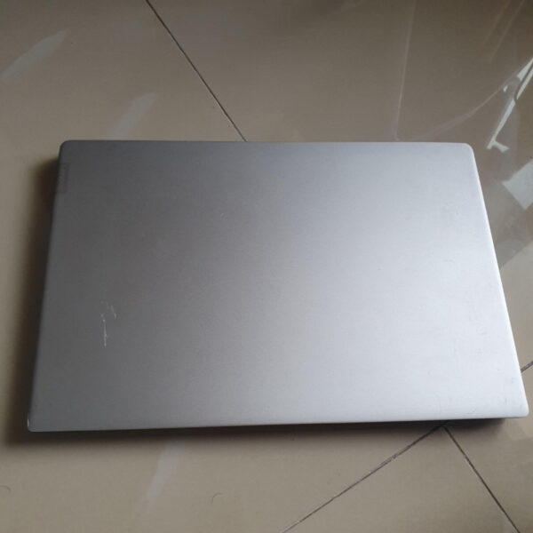 Laptop Lenovo Ideapad 330S-15ARR Ryzen 5 2500U Vega 8 8GB 1TB HDD - Gambar 4
