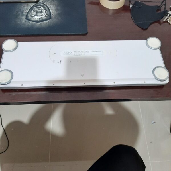 Azio Retro Classic Maple Wireless Wired Backlit Mechanical Keyboard - Gambar 3