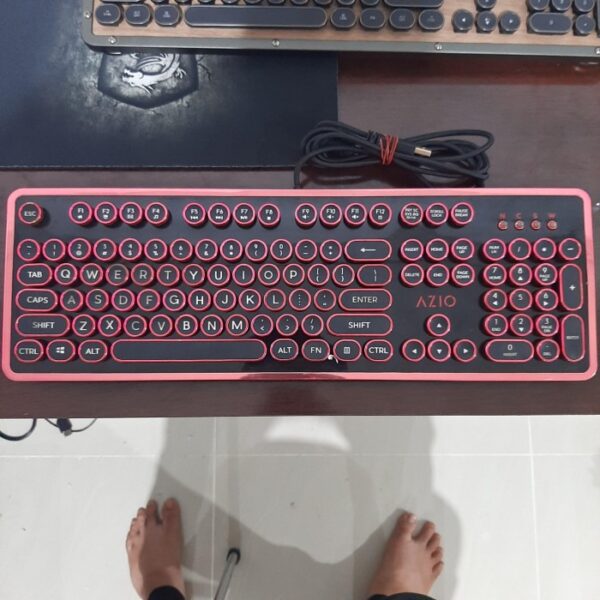 AZIO Retro Pink Black MK-RETRO-05 Typewriter Style Mechanical Keyboard - Gambar 2