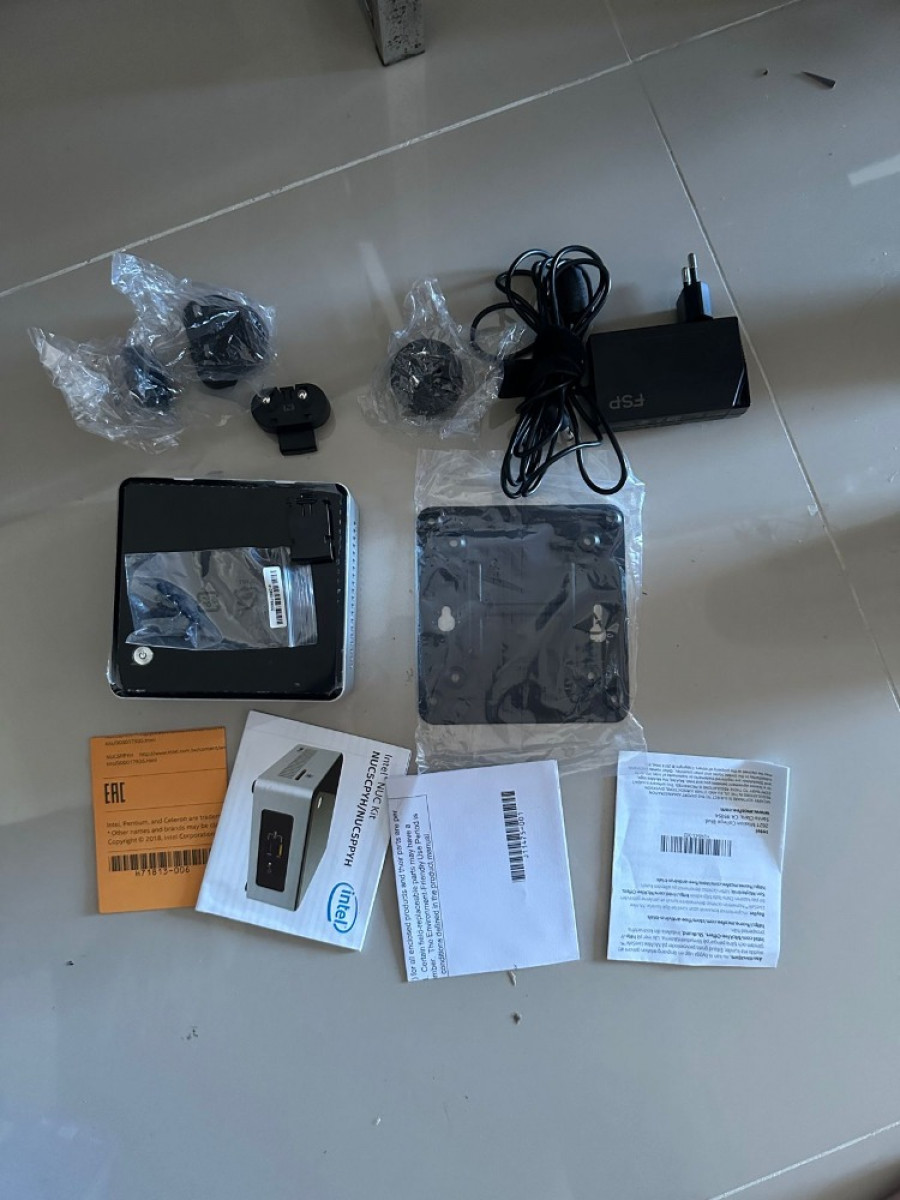 Intel NUC Kit NUC5CPYH Celeron N3060 Tanpa Ram dan HDD