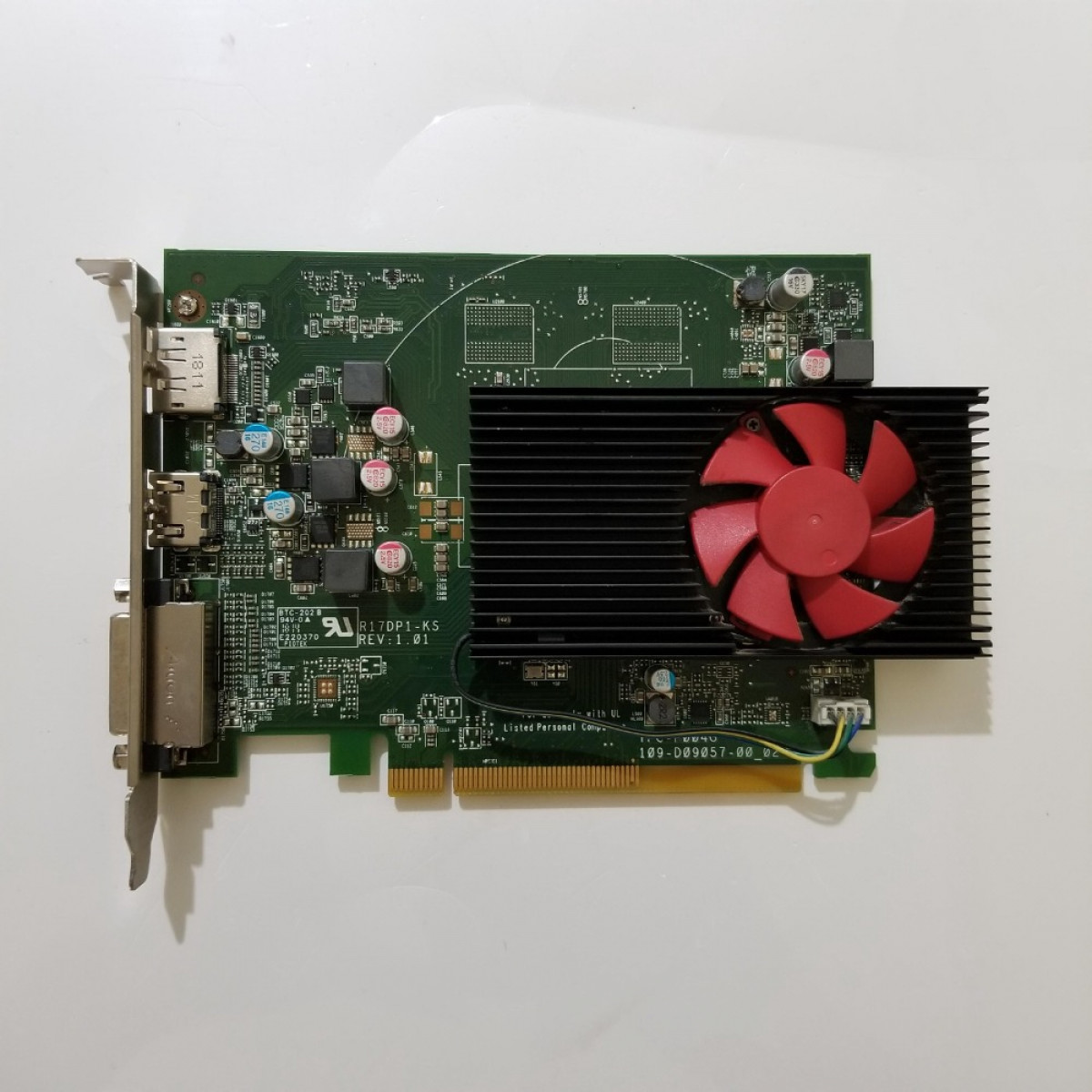 AMD Radeon RX 550 RX550 2GB GDDR5 64 Bit