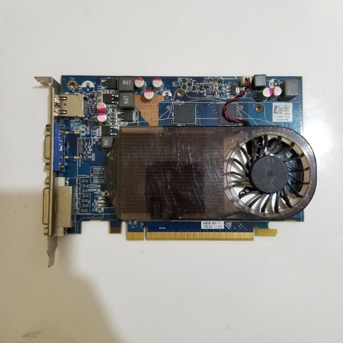 DELL Radeon HD 6670 HD6670 1GB GDDR5 128 Bit