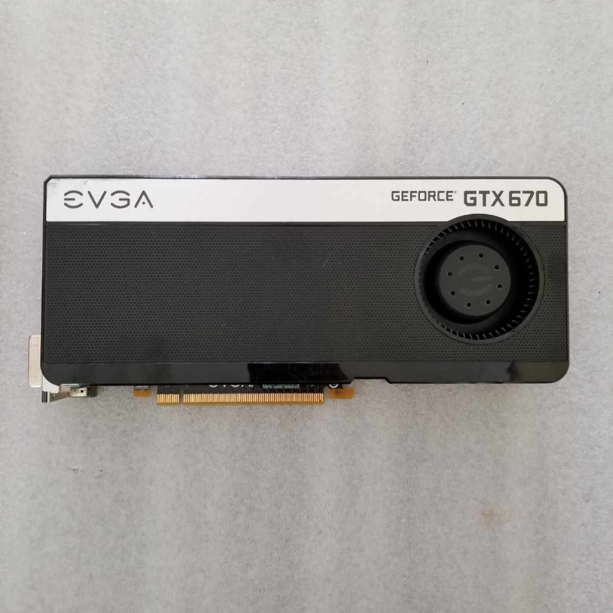 EVGA GeForce GTX 670 GTX670 2GB GDDR5 256 Bit T2