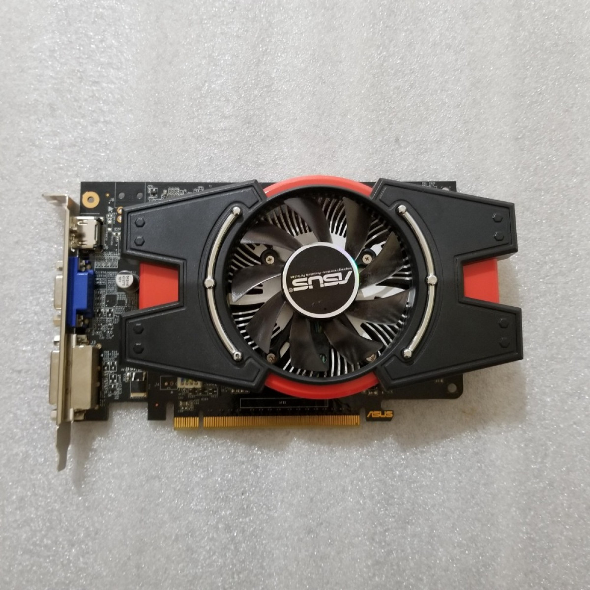 ASUS GeForce GTX 650 GTX650 2GB GDDR5 128 Bit