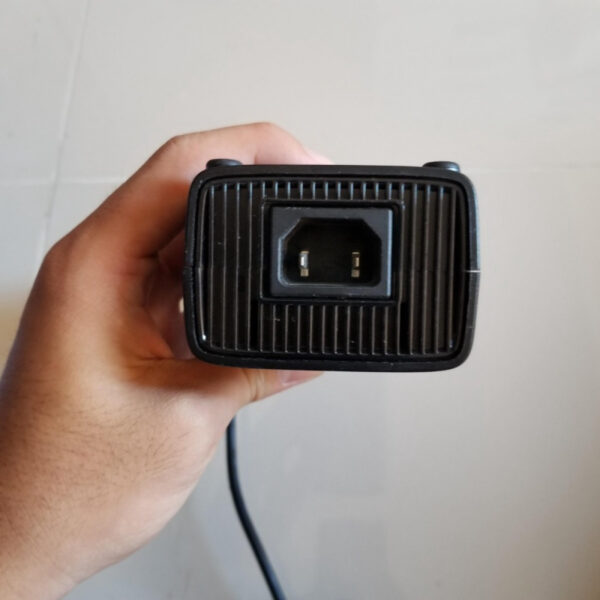 Adaptor Microsoft Xbox 360 S Slim Original Input 110V Perlu Stepdown - Gambar 4