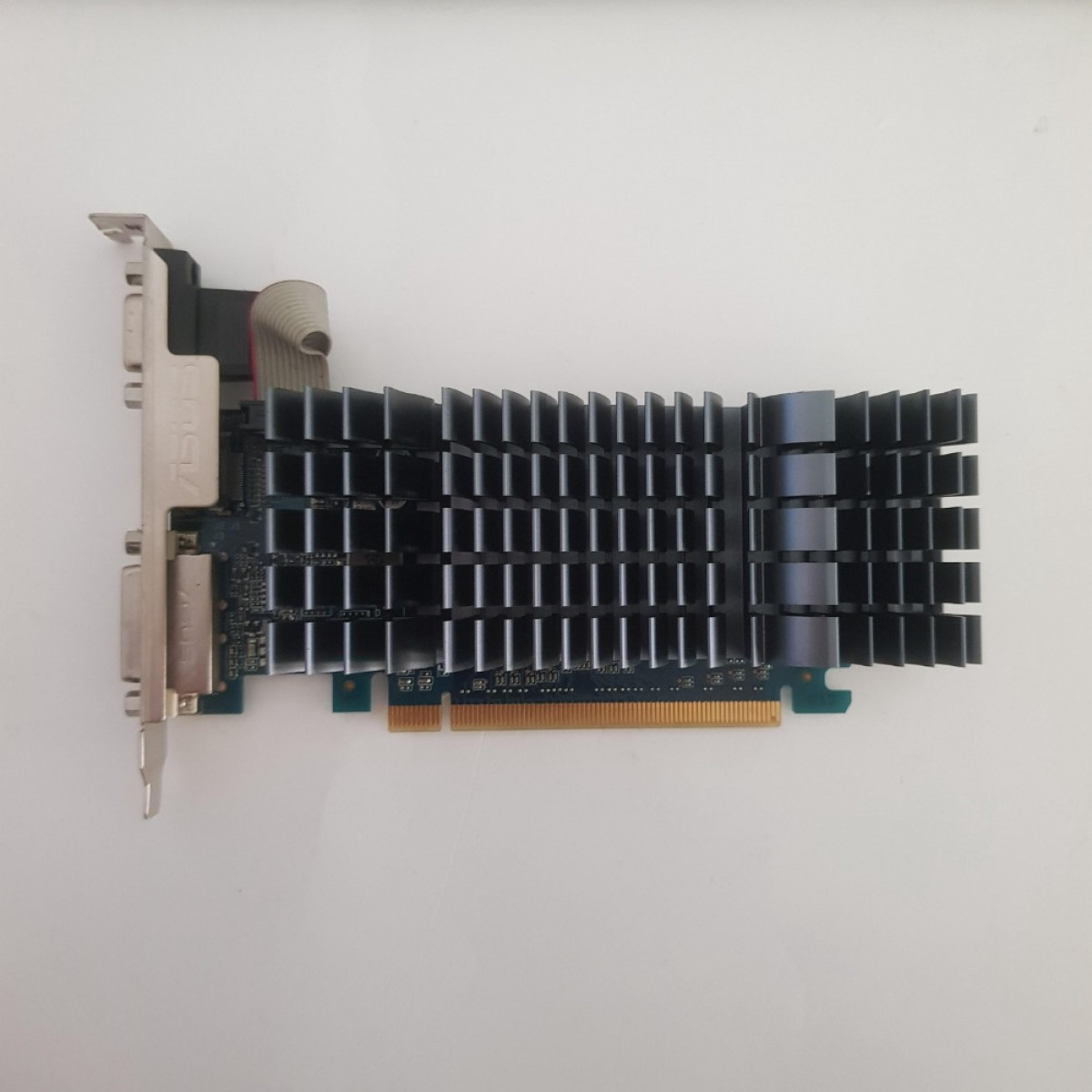 ASUS GeForce GT 620 GT620 2GB GDDR3 32 Bit