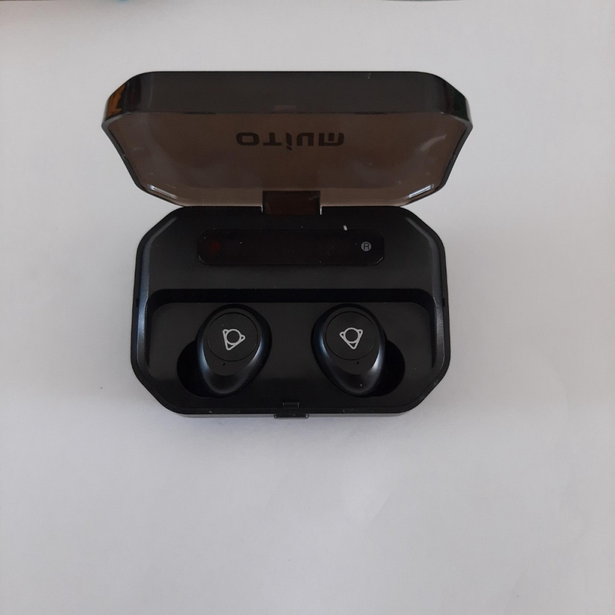 Otium Powerpods Digital Intelligence Battery LED Display In Ear Earbud