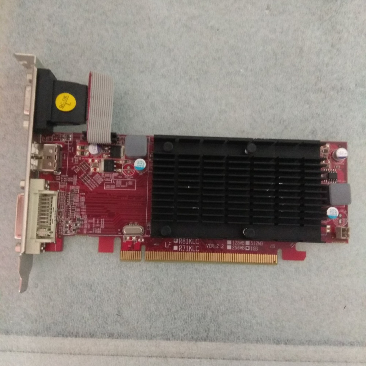 AMD Radeon HD 5450 HD5450 1 GB GDDR3 64 Bit
